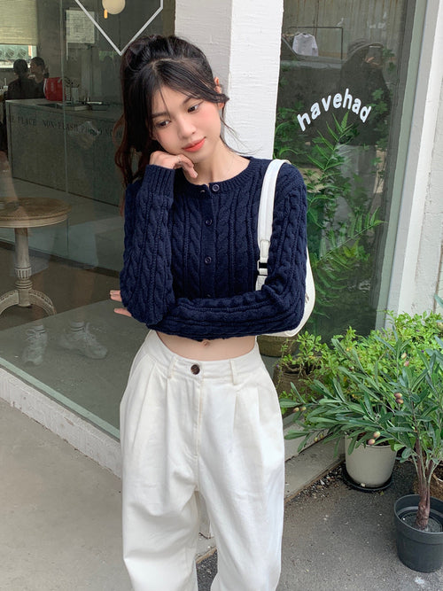 Women Elegant Round Neck Long Sleeves Cropped Cardigan – Knitted Cotton w/ Notched Buttons Cardigan Tops | Classic Basic Fashion Piece