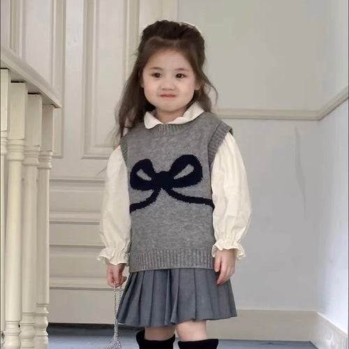Charming Bow Knit Vest in Gray