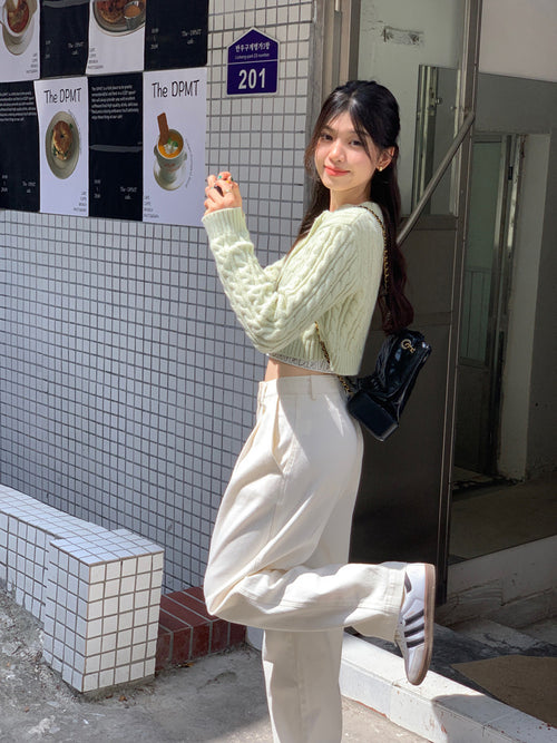 Women Elegant Round Neck Long Sleeves Cropped Cardigan – Knitted Cotton w/ Notched Buttons Cardigan Tops | Classic Basic Fashion Piece